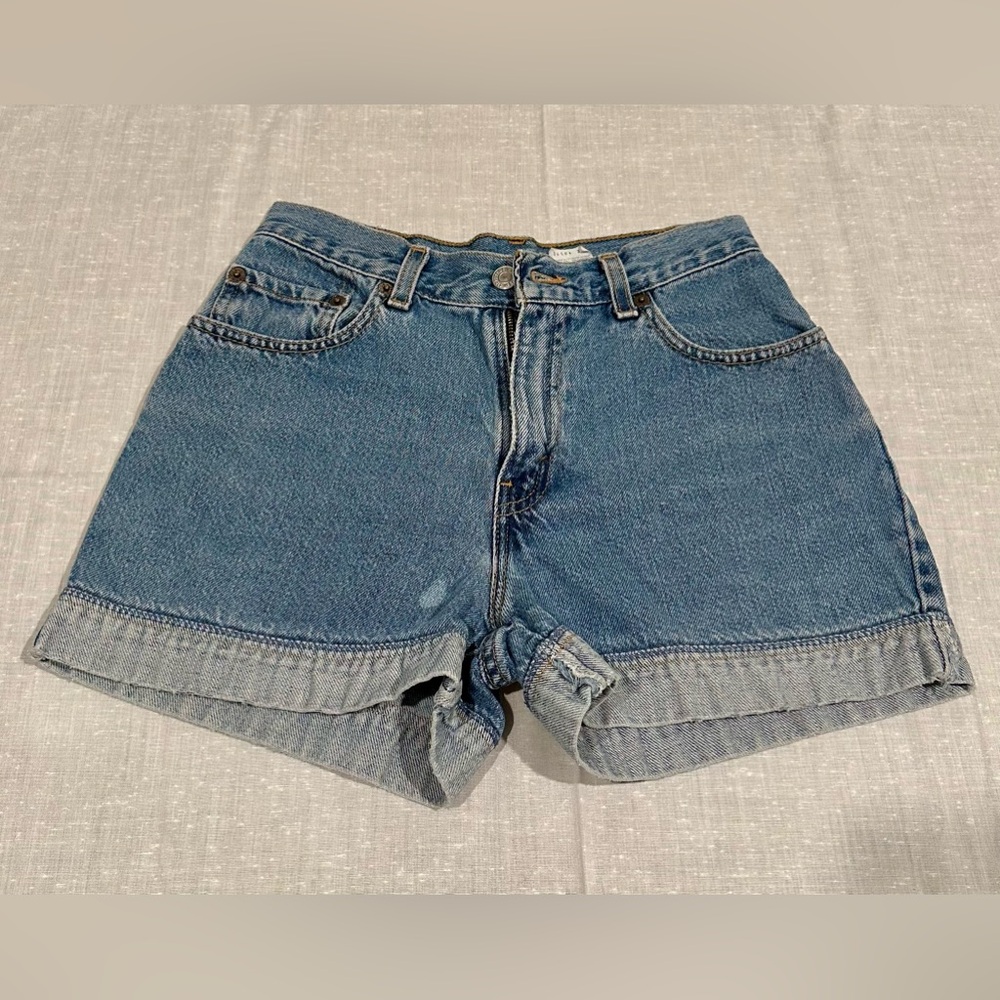 Vintage Levi High Rise Jean Shorts 24” Waist
